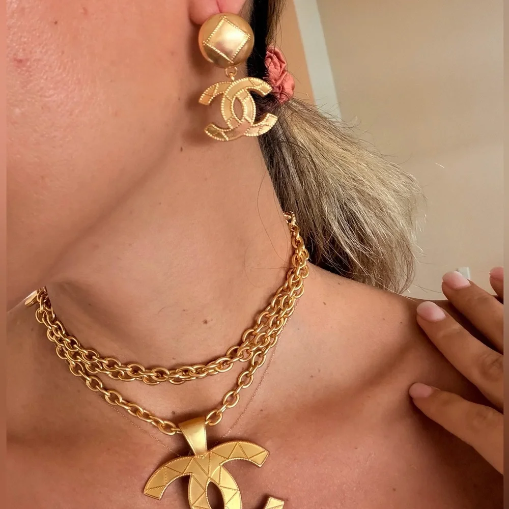 CHANEL Gold-Tone Quilted Logo Drop Earrings